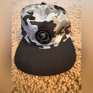 Discrete Black/Grey Hat
One Size